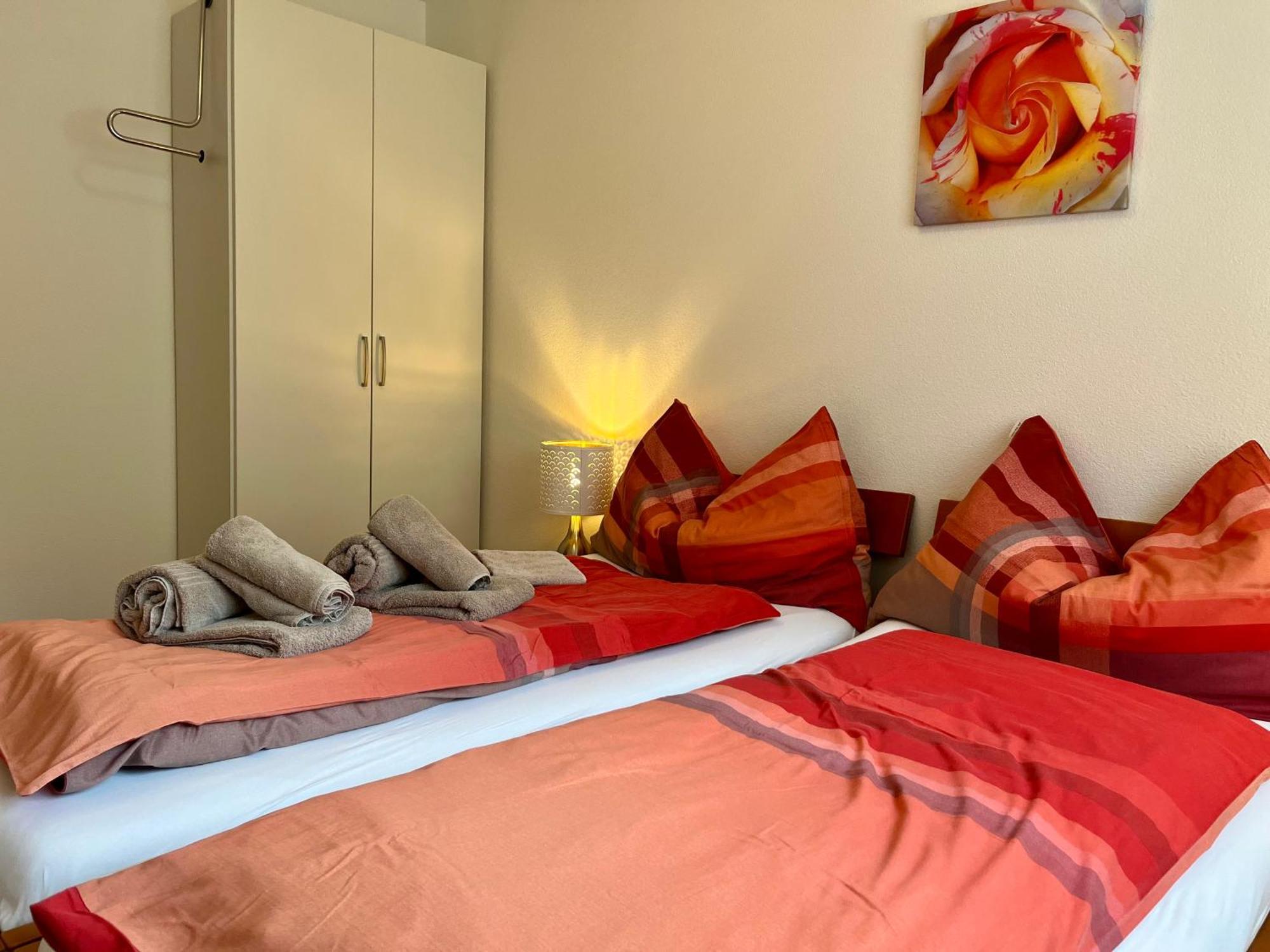 Apartments Residenz Iris Лойкербад Екстериор снимка