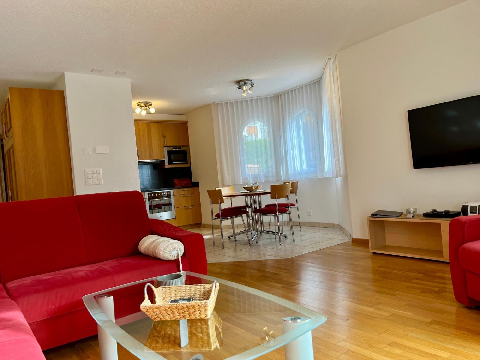 Apartments Residenz Iris Лойкербад Екстериор снимка