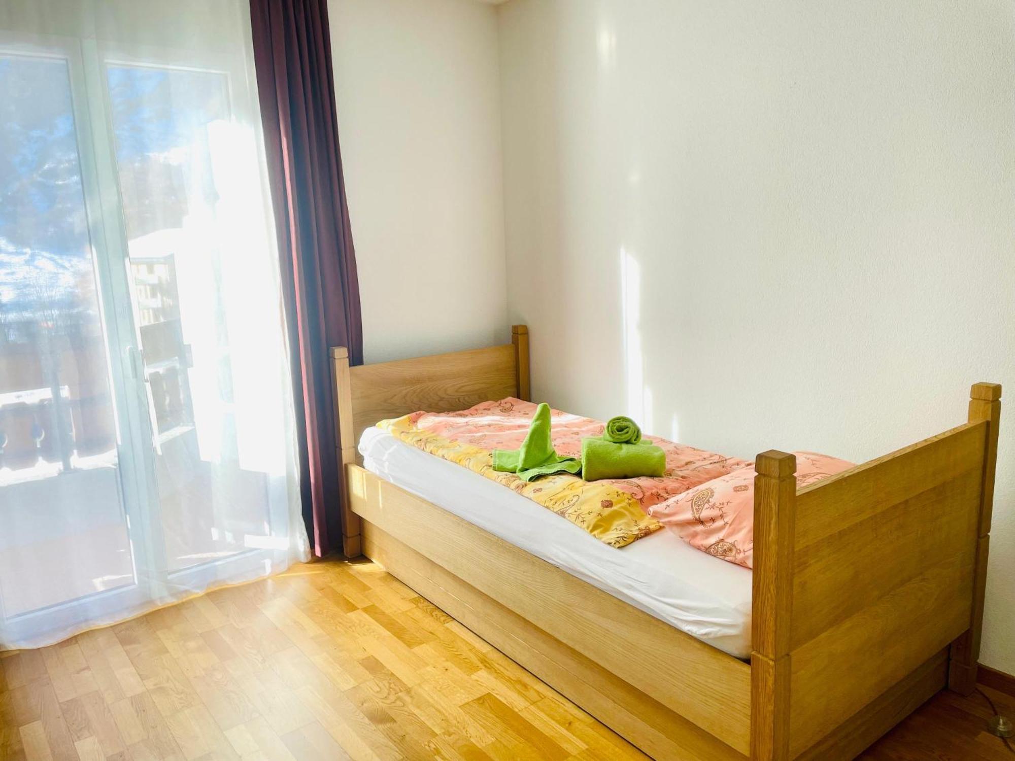 Apartments Residenz Iris Лойкербад Екстериор снимка
